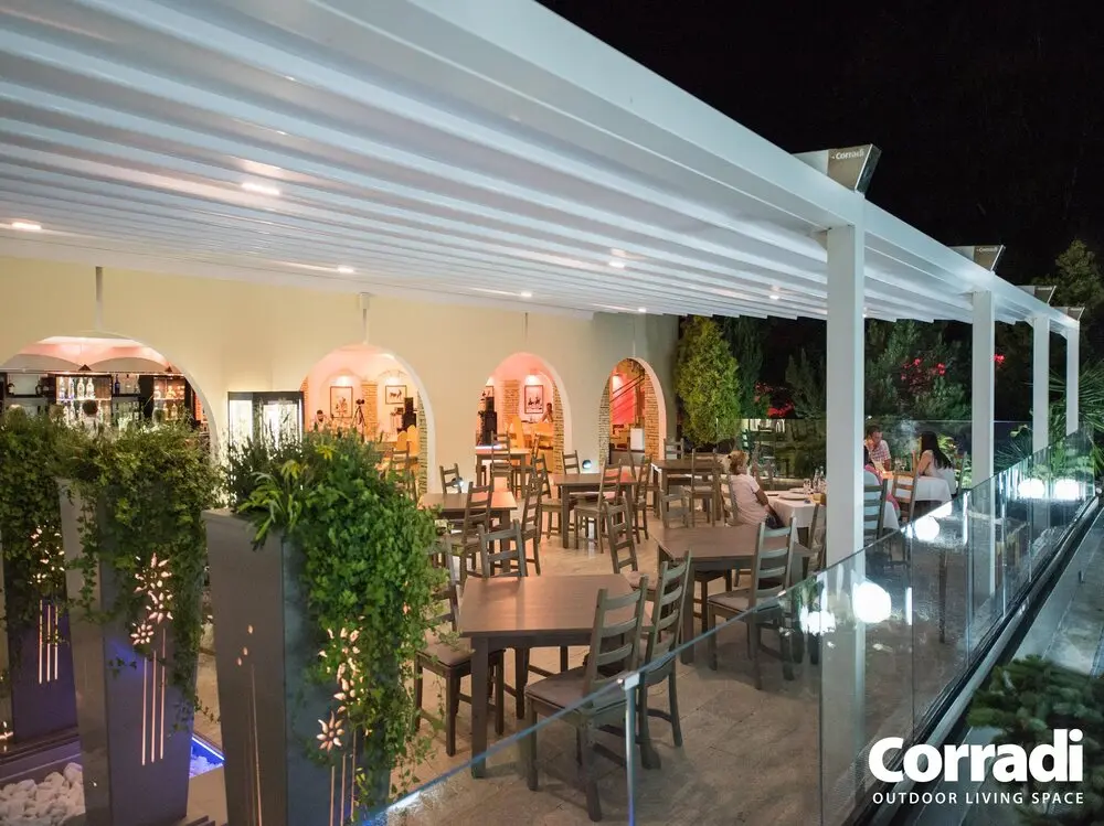 Pergotenda ® B-Space pergola bianca con illuminazione a LED