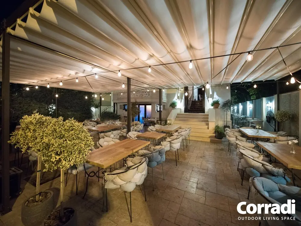Exyl pergola progettata su misura per location