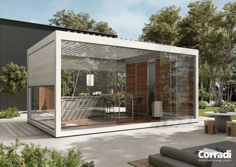 Imago® Pergola Bioclimatica a lamelle orientabili e chiusura con vetrate scorrevoli e tende a rullo filtranti