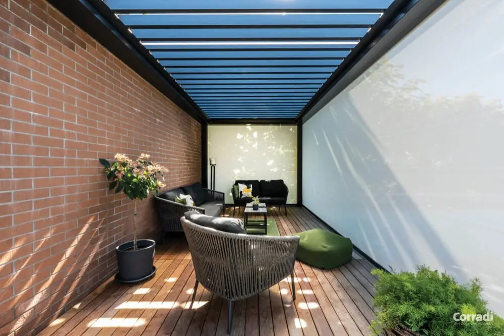 Imago® Veranda Bioclimatica personalizzata con chiusure laterali filtranti