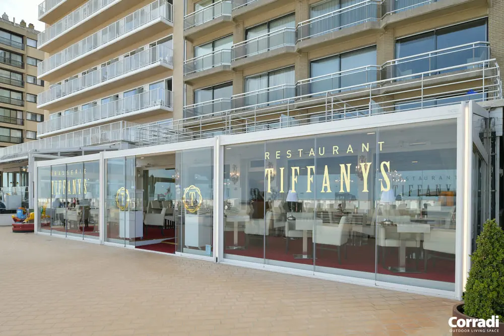 Millenium ® Celeb pergola con vetrate scorrevoli per hotel e ristoranti