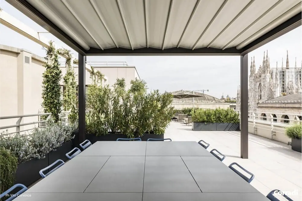 Pergotenda ® Maestro con copertura impermeabile